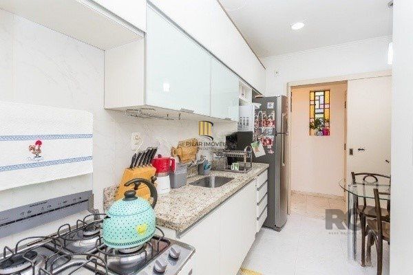 Vende-se espaçoso apartamento 4 quartos, 2 suítes, 3 vagas, próximo ao Hospital Moinhos - 154m² - Floresta