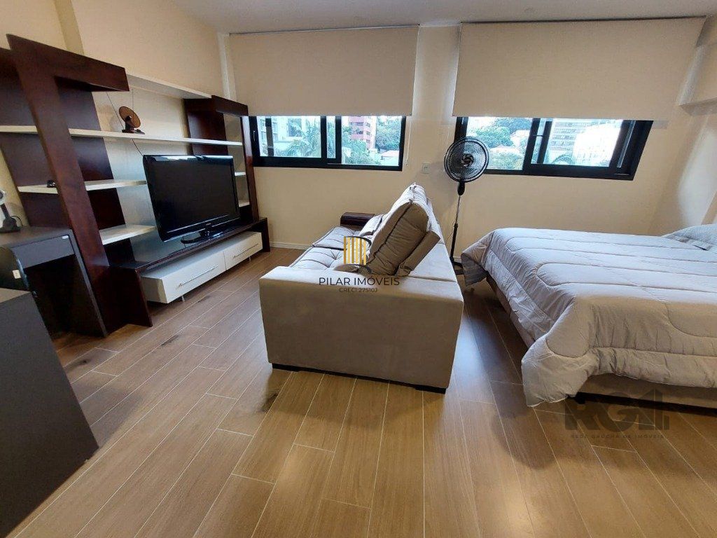 Apartamento stidio com 1 dormitório, 1 vaga de garagem no Bairro Auxiliadora.