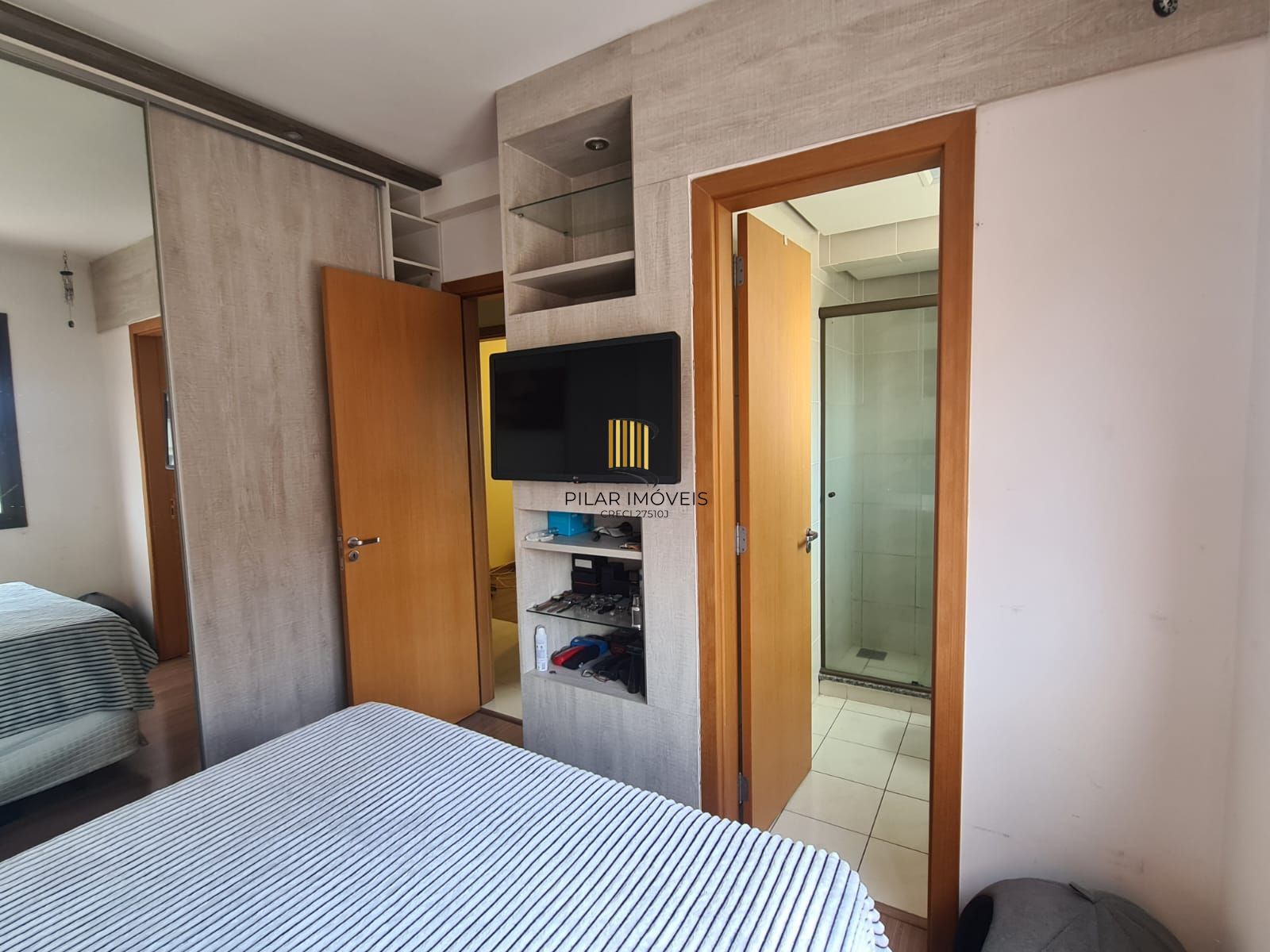 Vende-se apartamento com 3 quartos (1 suíte), 71 m² privativos e 2 vagas – Partenon