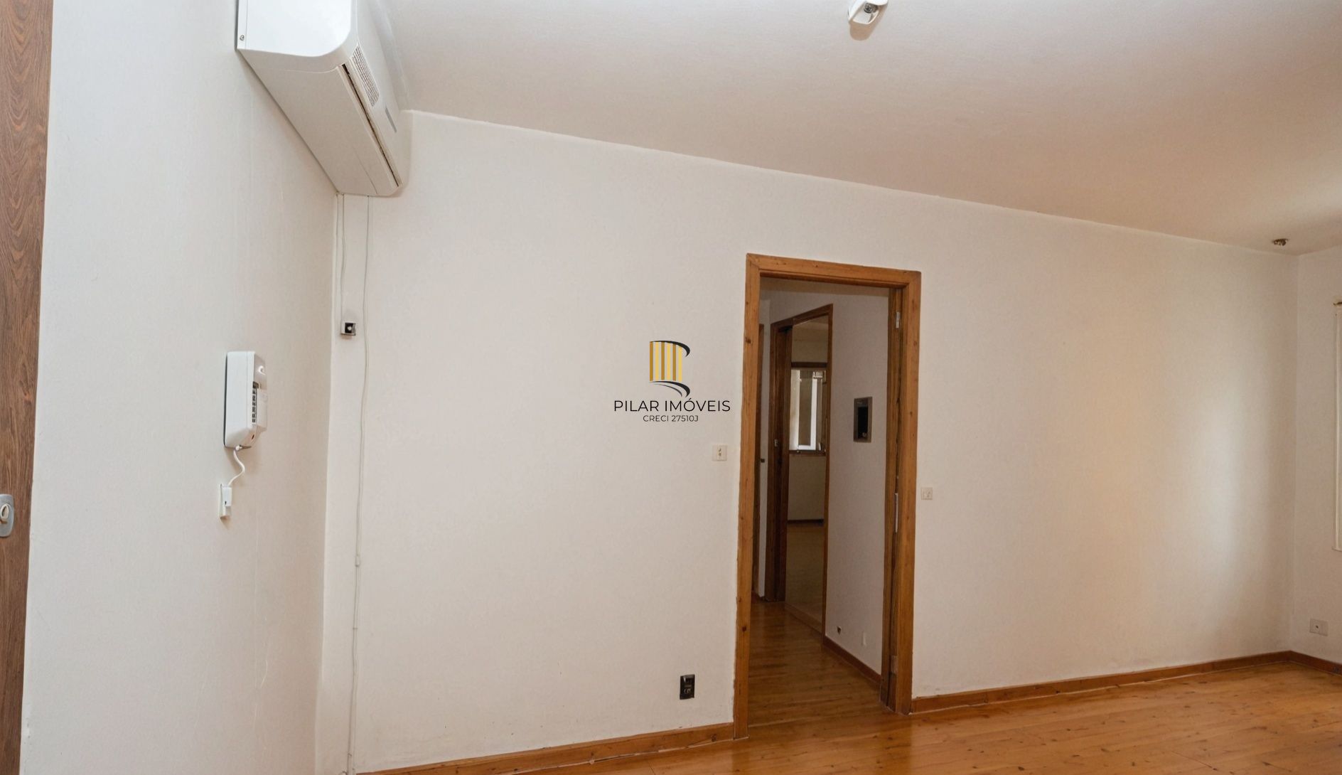 Vende-se apartamento com 2 quartos(1 suíte) e 68m² - Petrópolis