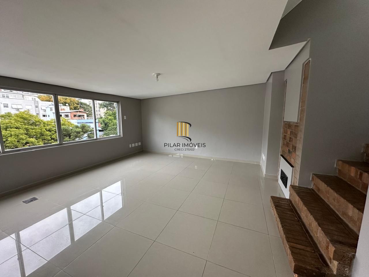 Vende-se cobertura com 2 quartos(2 suítes), piscina, 2 vagas e 235 m² – Mont`Serrat