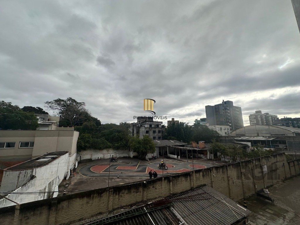 Vende-se apartamento 2 quartos espaçosos com vaga rotatirva próximo ao Mãe de Deus - 54m² - Medianeira