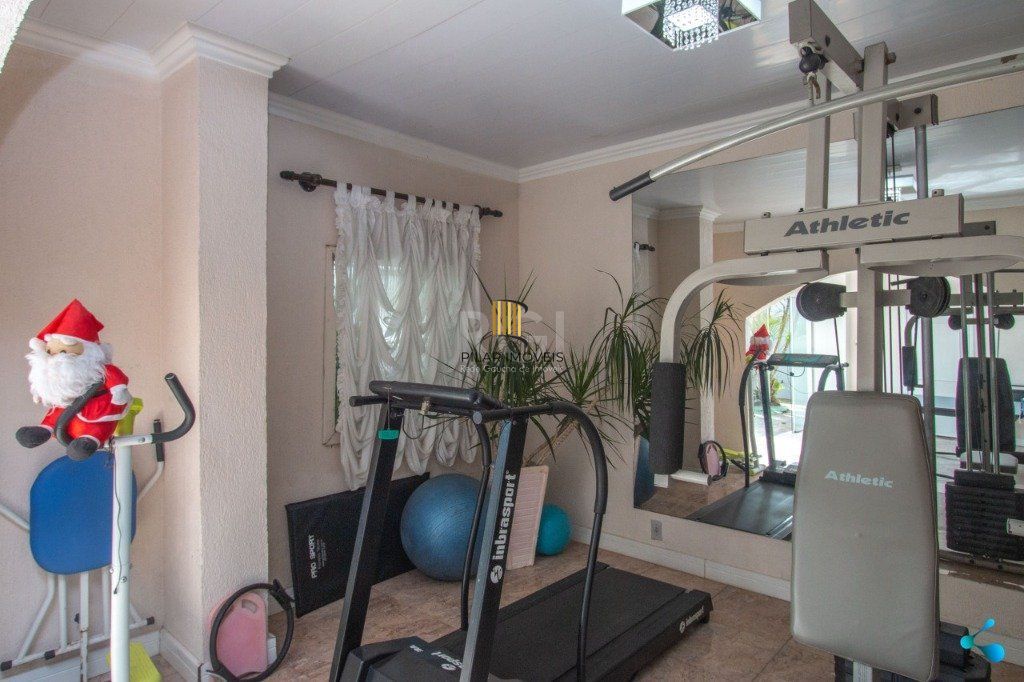 Casa para Venda - 240m², 3 dormitórios, sendo 1 suites, 3 vagas - Partenon