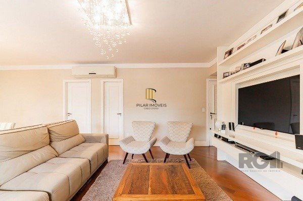 Apartamento Amplo de 3 Dormitórios com Suíte, Lareira e Infraestrutura Completa - 146m² - Mont Serrat