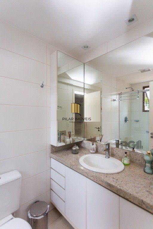 Apartamento 3 dormitórios, 1 suíte, 2 vagas - 74,91m² no Bairro Petrópolis