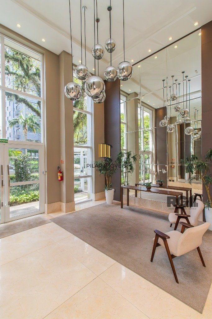 Belo Apartamento 3 quartos com suíte e 2 vagas -  136,24 m² - Petrópolis