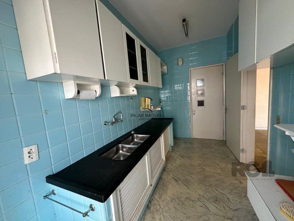 Vende-se apartamento 3 quartos com suíte, dependencia completa e hidro próximo ao Parcão - 133m² - Moinhos de Vento