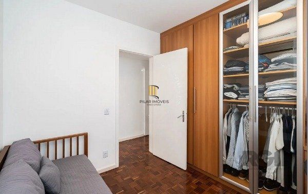 Vende-se apartamento 3 quartos com suíte e duas vagas - 134m² - Moinhos de Vento