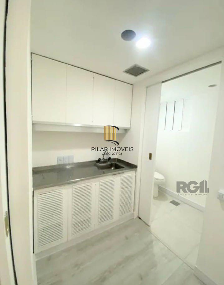 Vende-se sala comercial reformada