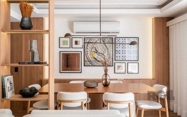 Vende-se apartamento 3 quartos com suíte e duas vagas - 134m² - Moinhos de Vento