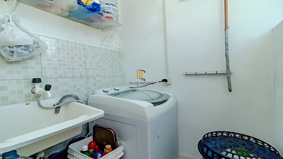 Vende-se apartamento com 3 quartos - Petrópolis