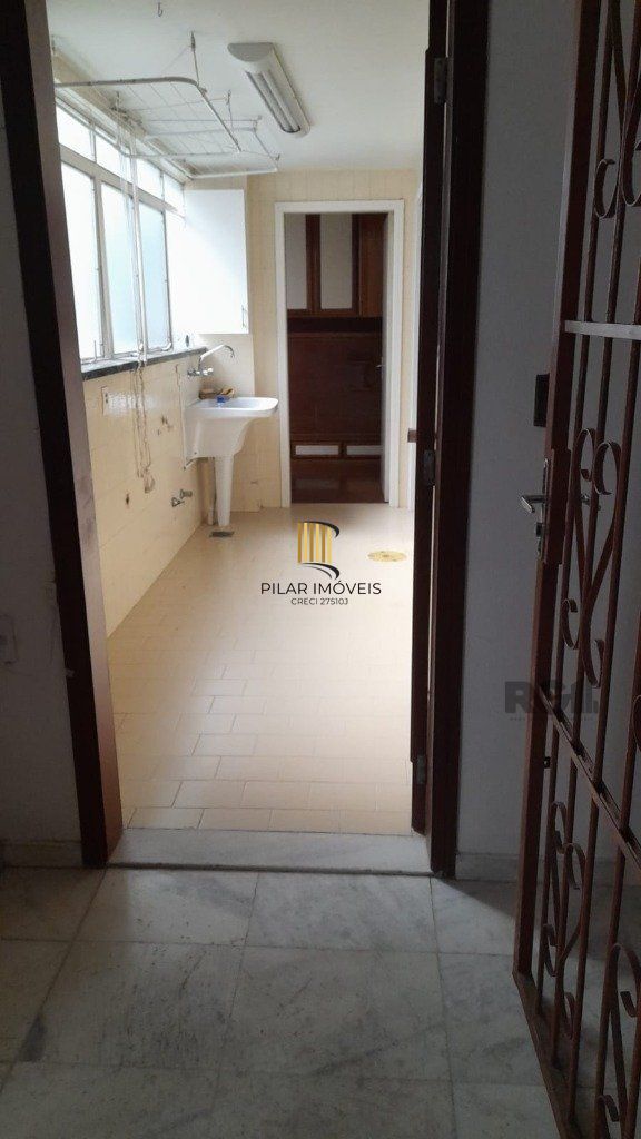 Apartamento 3 dormitórios no bairro Mont Serrat