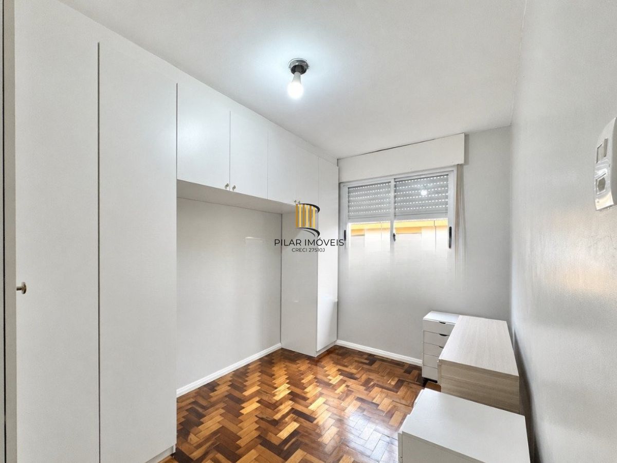 Vende-se apartamento com 2 quartos, 2 vagas – Passo da Areia