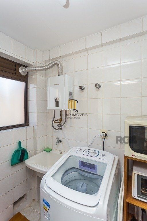 Apartamento 2 dormitórios, 2 banheiros, 1 vaga de garagem no Bairro Independência