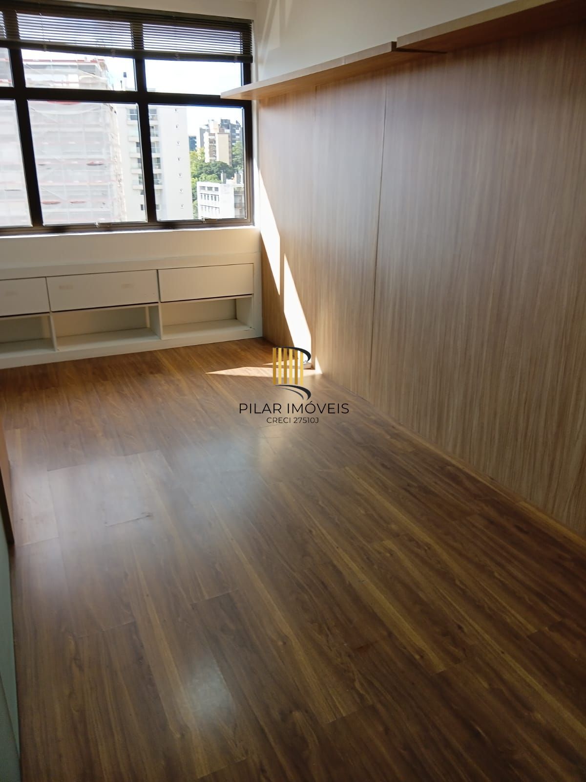 Vende-se cobertura comercial com Terraço – Moinhos de Vento