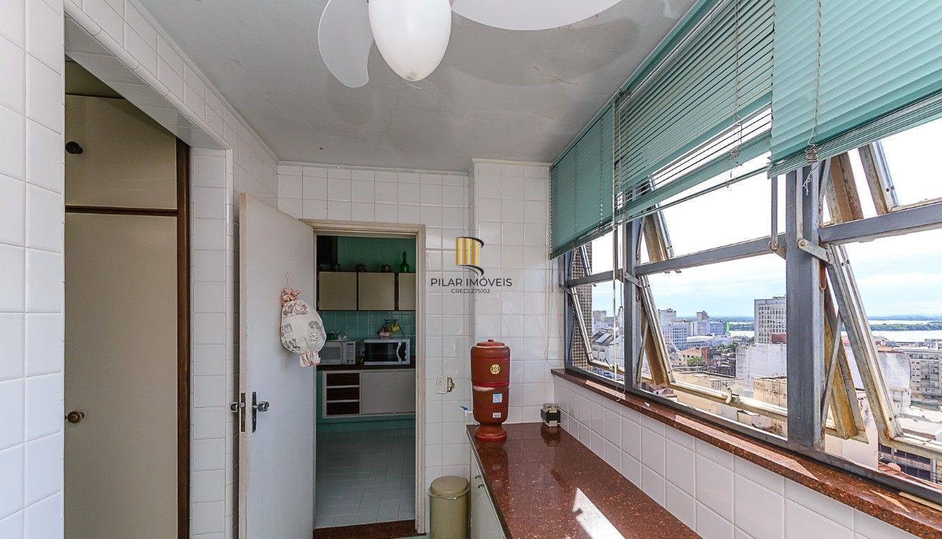 Vende-se apartamento com 3 quartos( 1 suíte), 169m² e 1 vaga - Independência