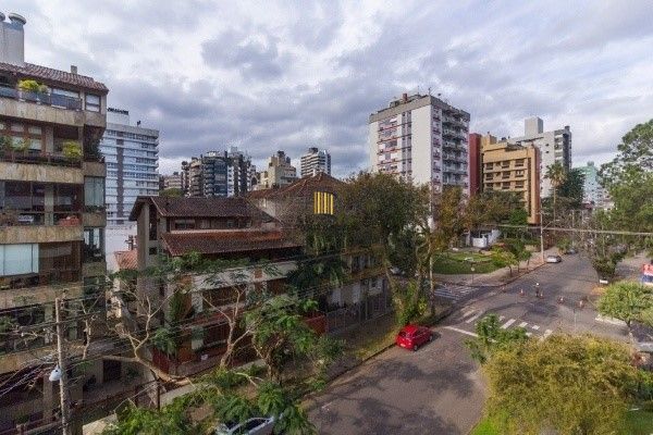Amplo apartamento com 3 dormitórios, churrasqueira e hidromassagem - 222m² - Petrópolis