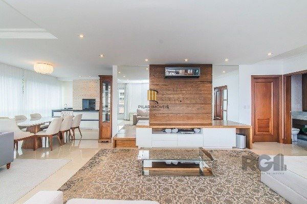 Apartamento de alto padrão, 3 suítes, 3 vagas, ao lado da Praça da Encol