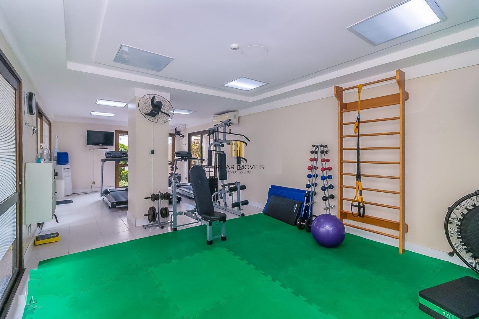 Vende-se apartamento com 3 quartos (1 suíte), 78,5 m² e 2 vagas – Passo da Areia