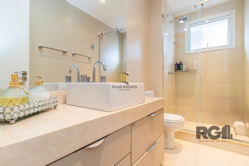 Belo Apartamento 3 quartos com suíte e 2 vagas -  136,24 m² - Petrópolis
