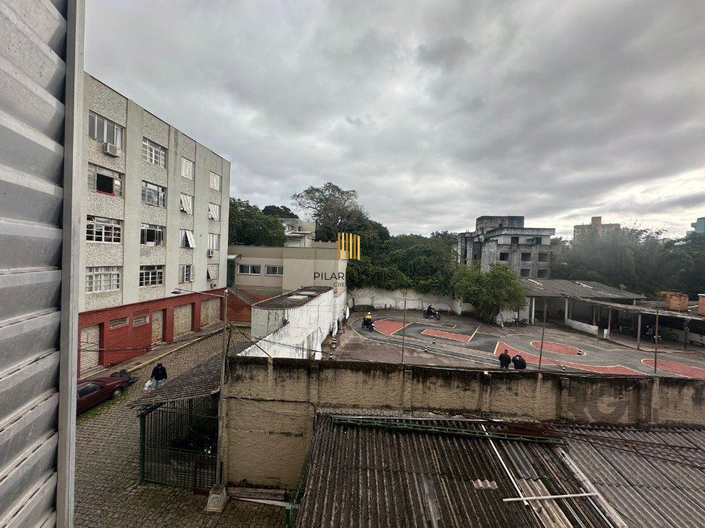 Vende-se apartamento 2 quartos espaçosos com vaga rotatirva próximo ao Mãe de Deus - 54m² - Medianeira