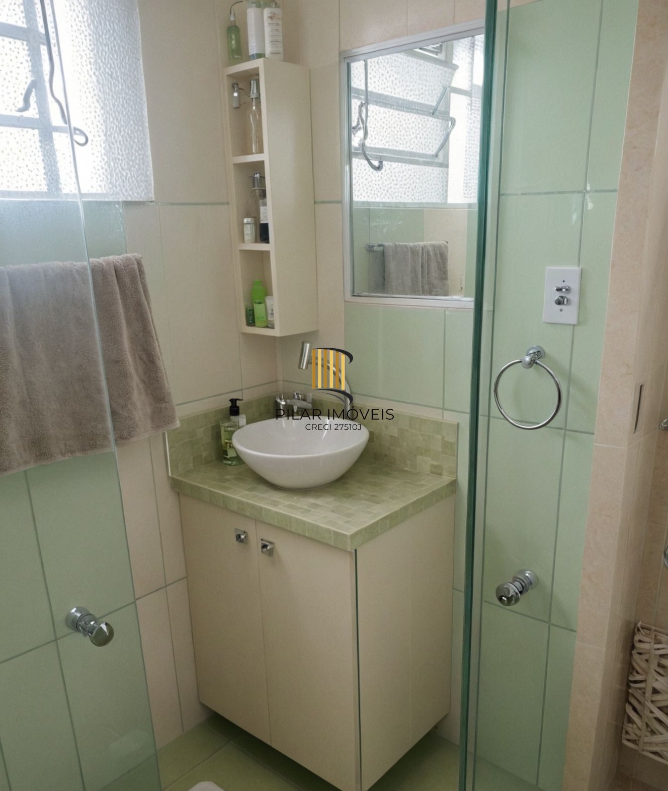 Vende-se apartamento de 1 dormitório e 41m² - Menino Deus