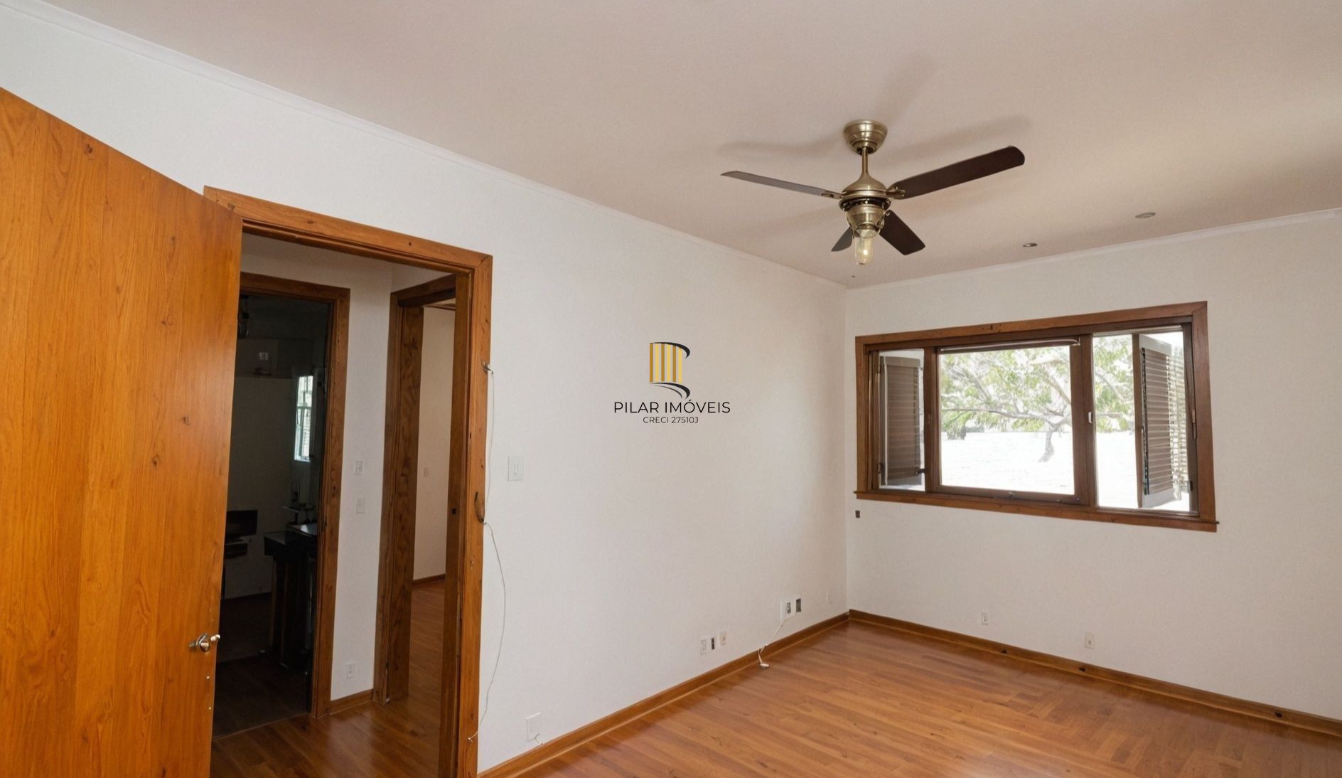 Vende-se apartamento com 2 quartos(1 suíte) e 68m² - Petrópolis