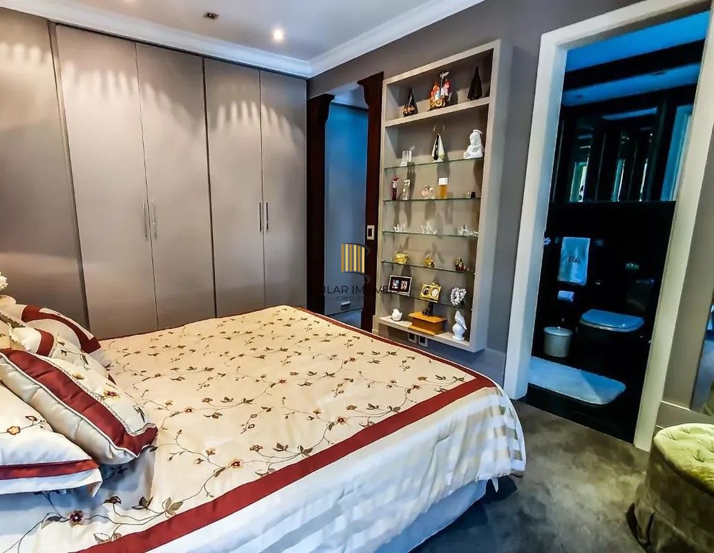 Vende-se apartamento com 3 quartos (1 suíte), 2 sacadas com churrasqueira, 132m² e 2 vagas - Auxiliadora