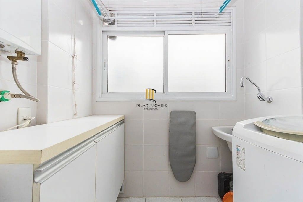 Vende-se apartamento com 2 quartos (1 suíte), 68m² e 2 vagas – Passo da Areia