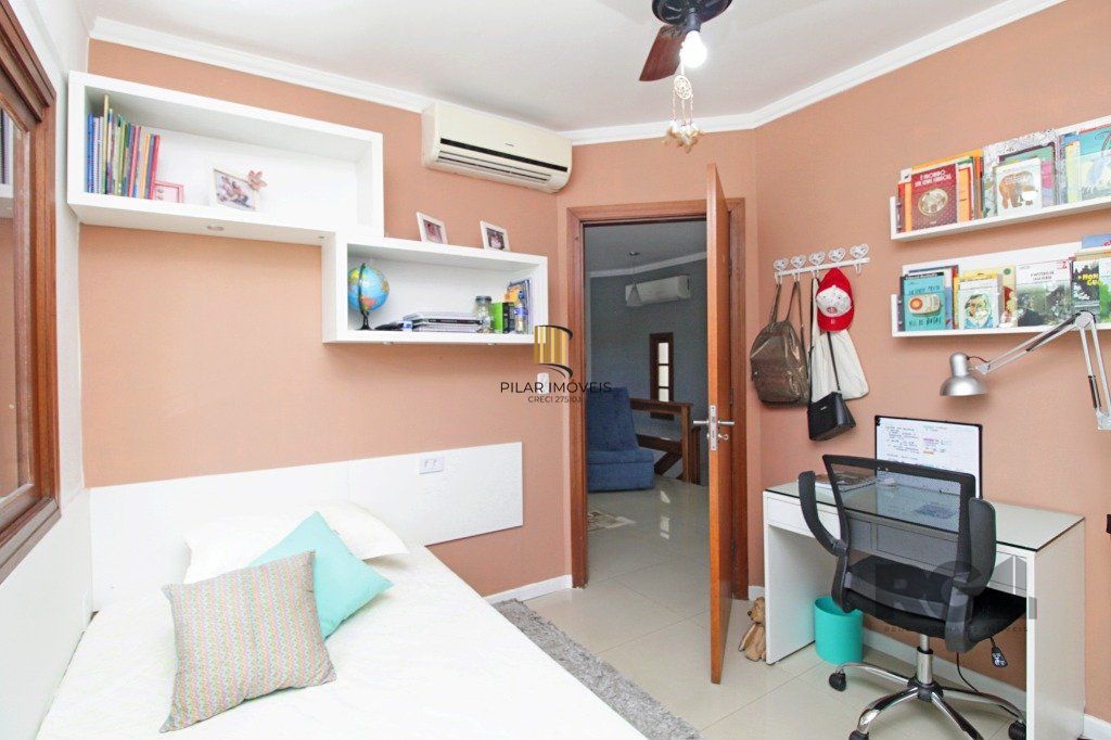 Vende-se casa duplex 3 dormitórios com 2 vagas próximo ao Clínicas - Santana