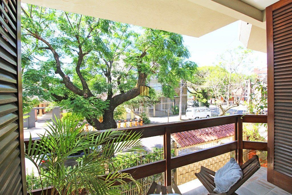 Vende-se casa duplex 3 dormitórios com 2 vagas próximo ao Clínicas - Santana