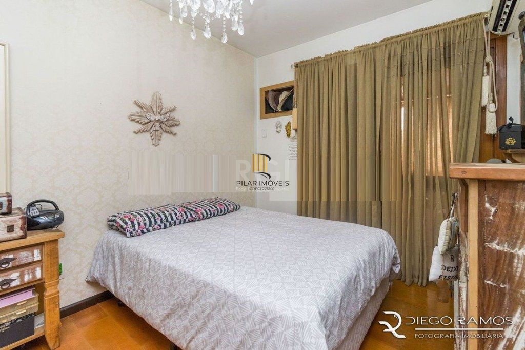 Apartamento á Venda - 71.5m², 2 dormitórios, sendo 1 suíte, 1 vaga - Petrópolis