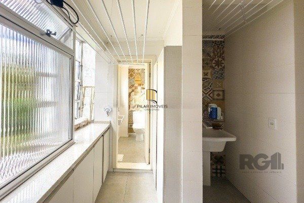 Vende-se excelente apartamento 2 suítes, 2 vagas cobertas com depósito - 116m² - Petrópolis