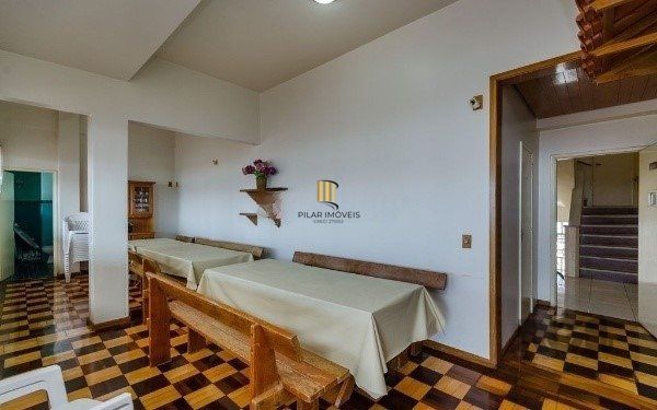 Amplo Apartamento de 3 quartos com suíte e 2 sacadas, com Vista para o Guaíba e 1 Vaga - Moinhos de Vento - 126m²