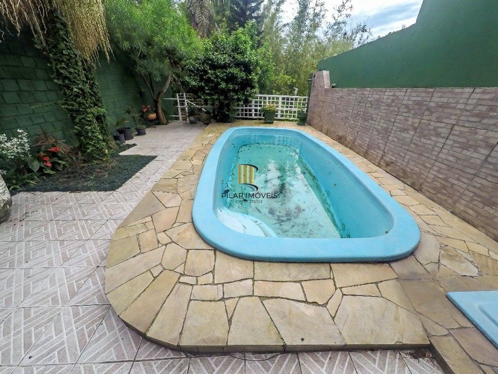 Vende-se casa com 4 quartos( 1 suíte), 156 m² e 2 vagas - Partenon