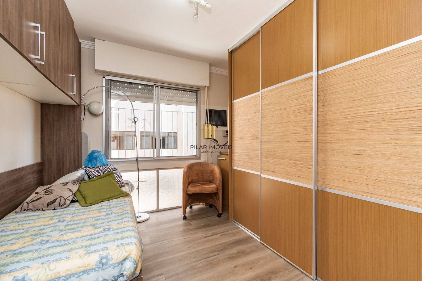 Vende-se apartamento com 3 quartos (1 suíte), 133 m² e 1 vaga – Petrópolis