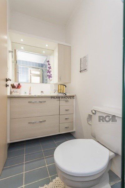 Vende-se espaçoso apartamento 4 quartos, 2 suítes, 3 vagas, próximo ao Hospital Moinhos - 154m² - Floresta