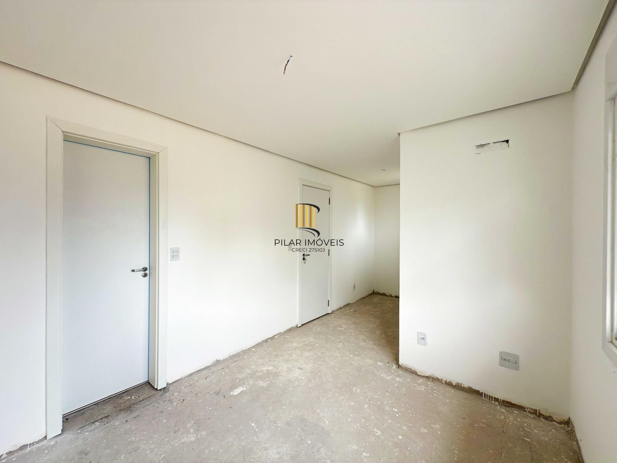 Vende-se casa em condomínio com 4 dormitórios (2 suítes), 3 vagas  – Tristeza