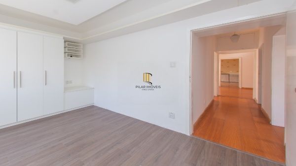 Vende-se apartamento com 3 quartos (1 suíte), 97 m² e 1 vaga – Bom Fim