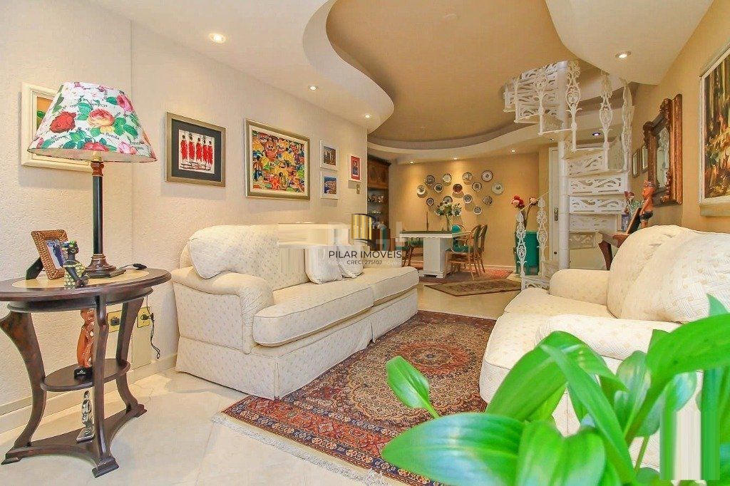 Cobertura para Venda - 252m², 3 dormitórios, sendo 1 suites, 2 vagas - Menino Deus