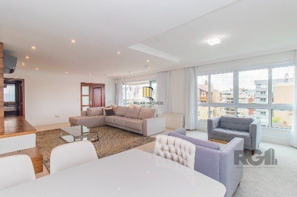 Apartamento de alto padrão, 3 suítes, 3 vagas, ao lado da Praça da Encol