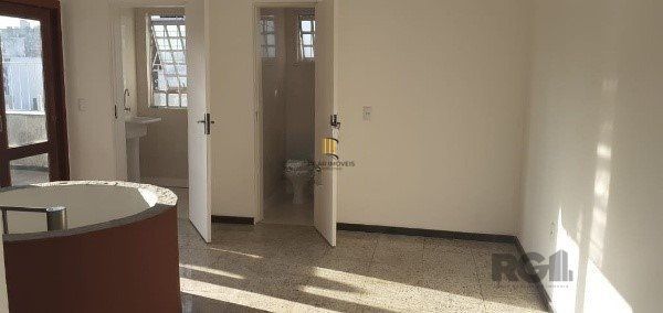 Vende-se bela cobertura de 122m², 2 quartos 2 vagas, desocupado - Auxiliadora
