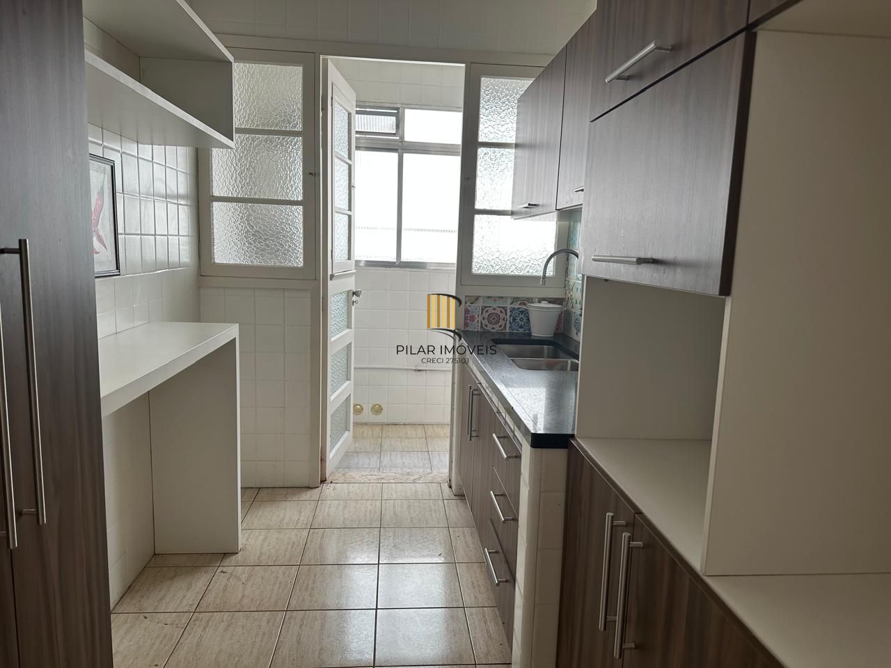 Vende-se apartamento 3 quartos, dependencia completa - 83m² - Bom fim