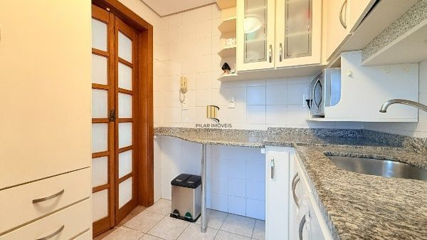 Vende-se apartamento com 2 quartos, 81 m²e 2 vagas – Petrópolis