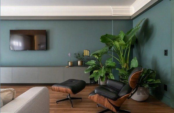 Vende-se apartamento 3 quartos com suíte e duas vagas - 134m² - Moinhos de Vento