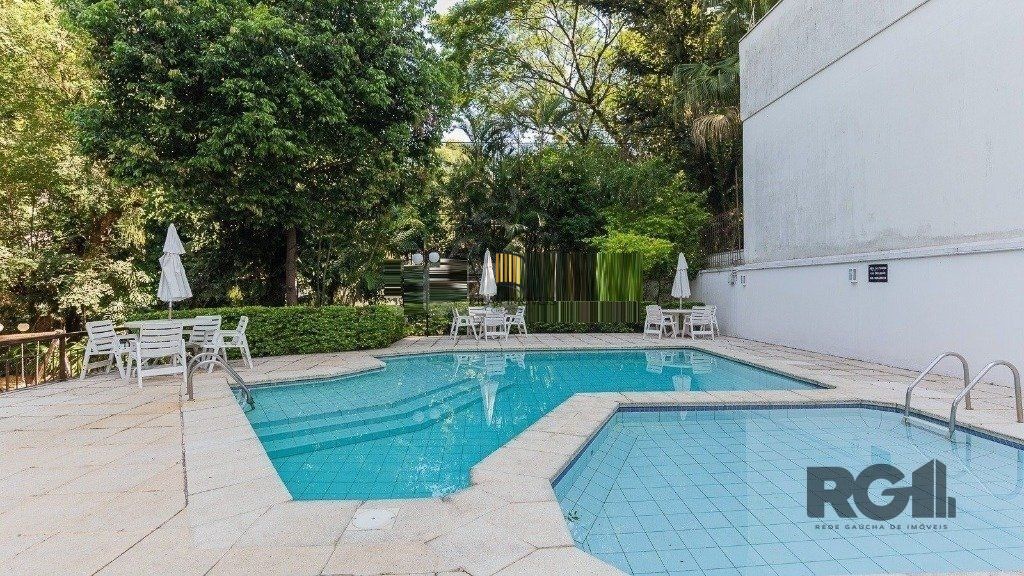Apartamento Amplo de 3 Dormitórios com Suíte, Lareira e Infraestrutura Completa - 146m² - Mont Serrat