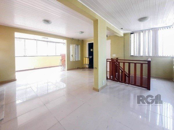 Vende-se ampla cobertura 2 quartos com suíte e vaga coberta e escriturada - 134m² -  Rio Branco