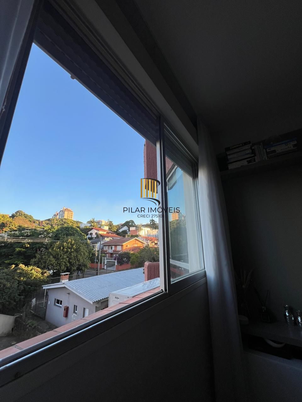 Vende-se apartamento com 1 quarto, 45 m² e 1 vaga - Mont Serrat