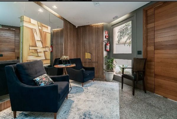 Vende-se apartamento com 3 quartos (1 suíte), 2 vagas e 171 m² -Bela Vista