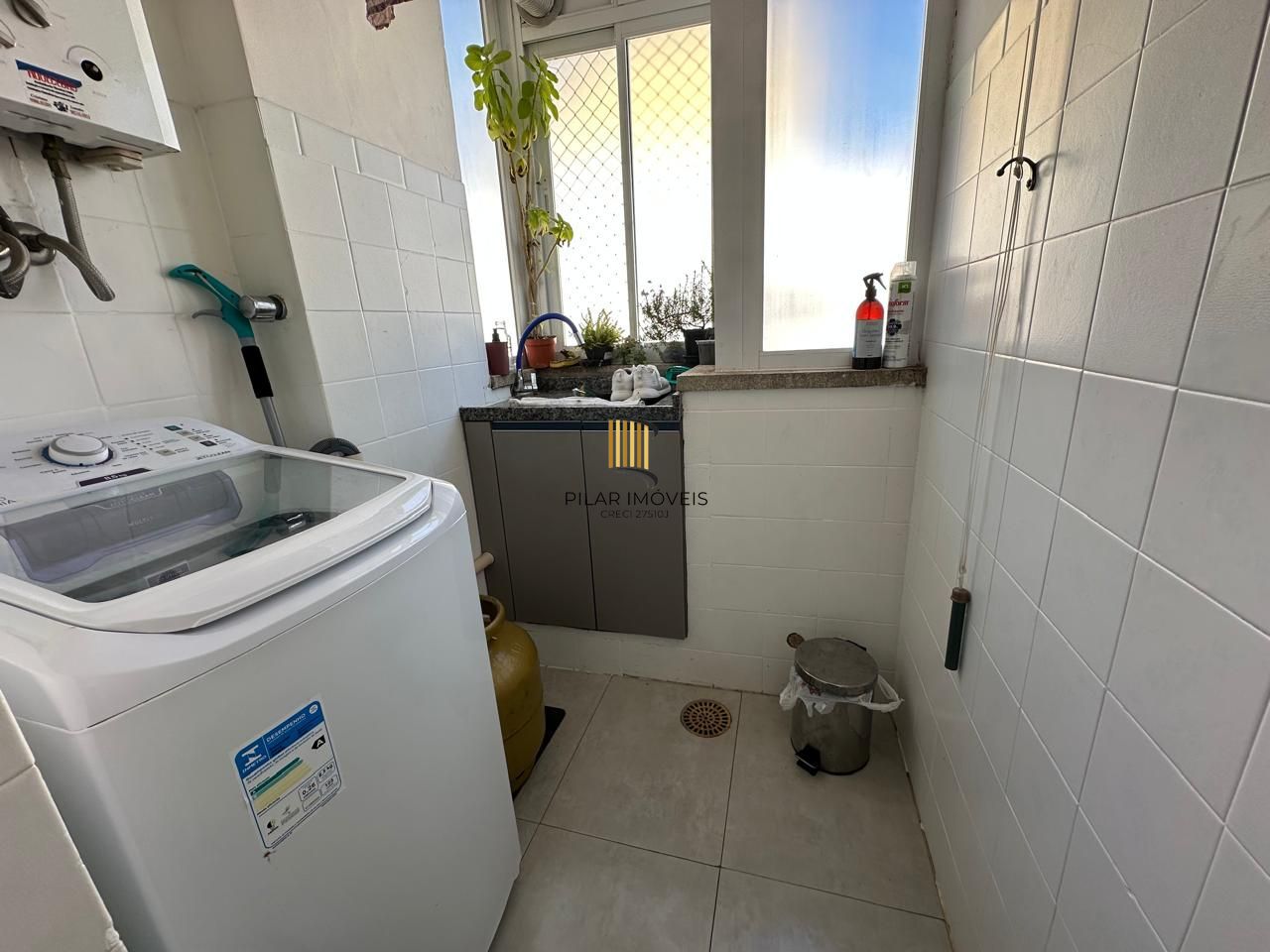 Vende-se apartamento de 1 dormitório com 43 m² e 1 vaga - Floresta